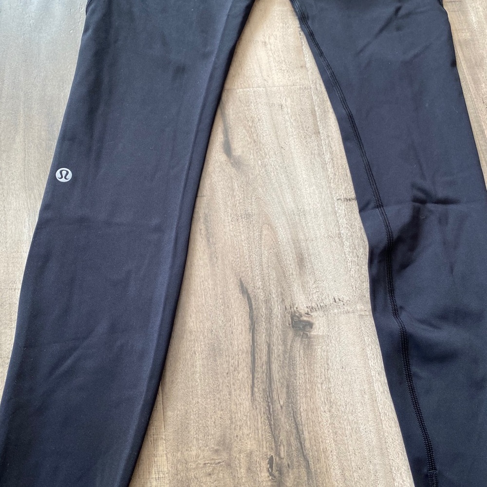 🚫SOLD🚫Lululemon fast and free hr tight 25” nulux - Picture 4 of 4